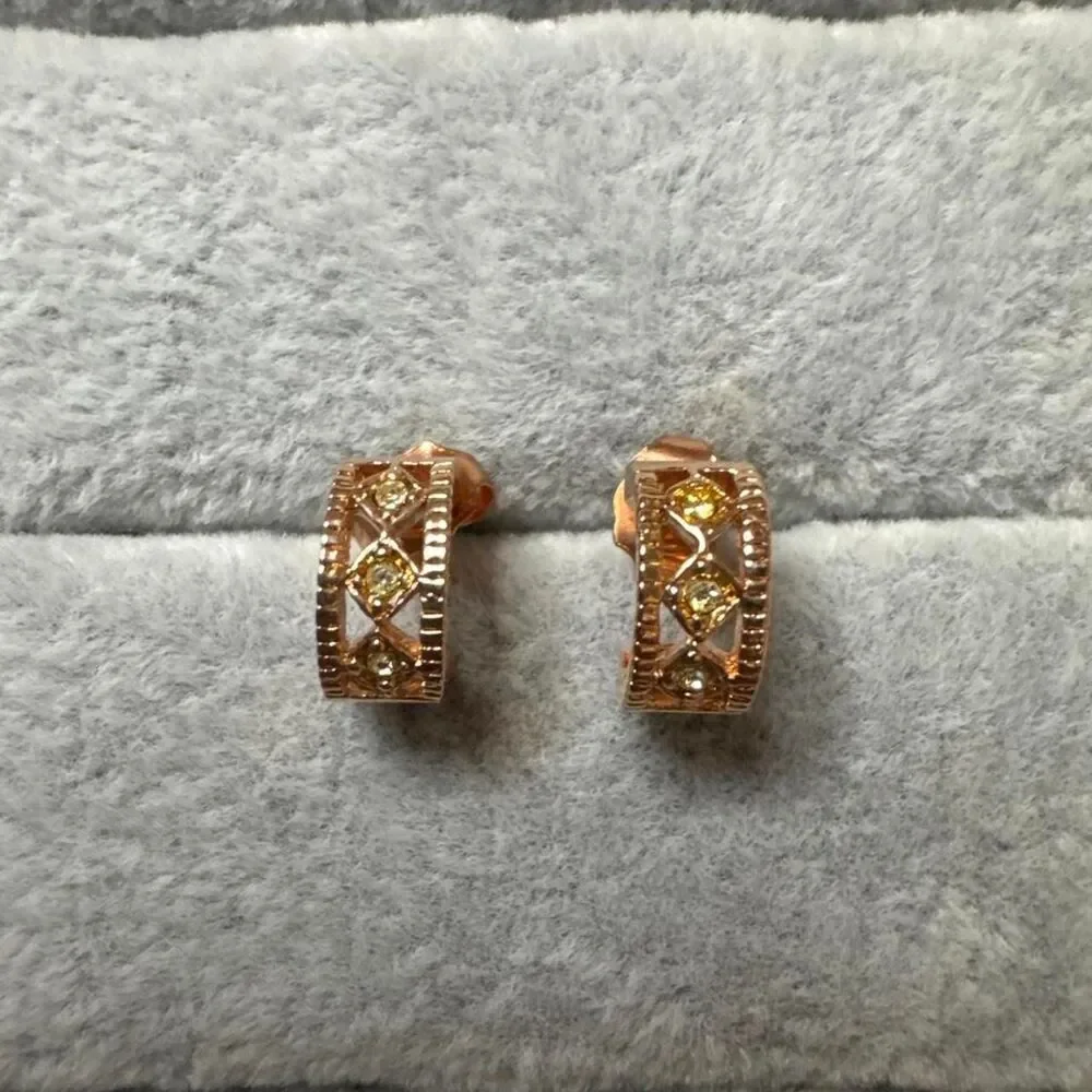 Avon Women's Gold and Pink Jewellery